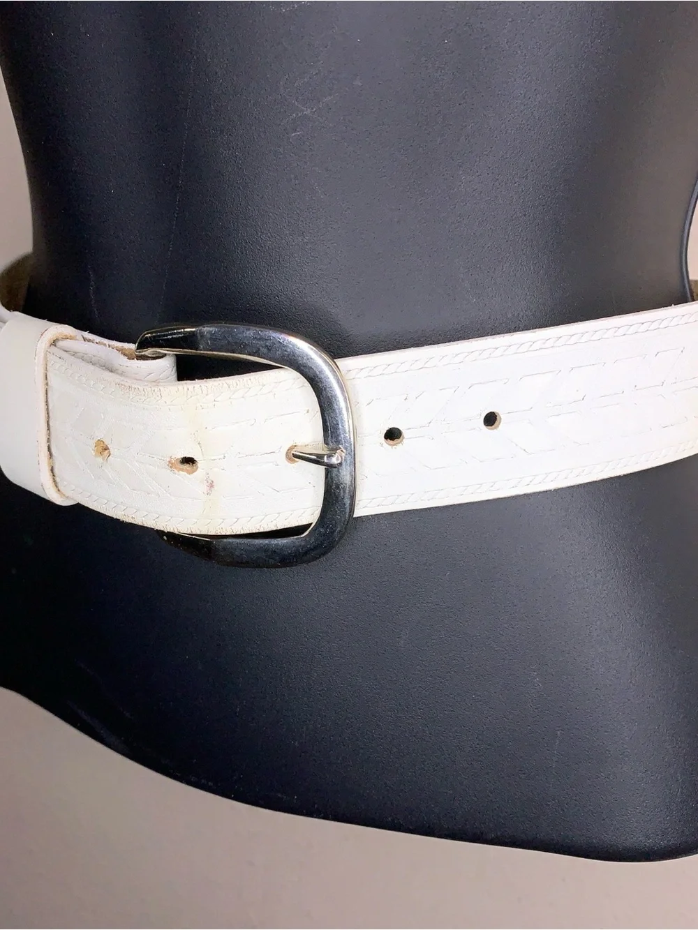 Vintage 24 Waist White Leather Belt Western Womens 90s Styled By Gino